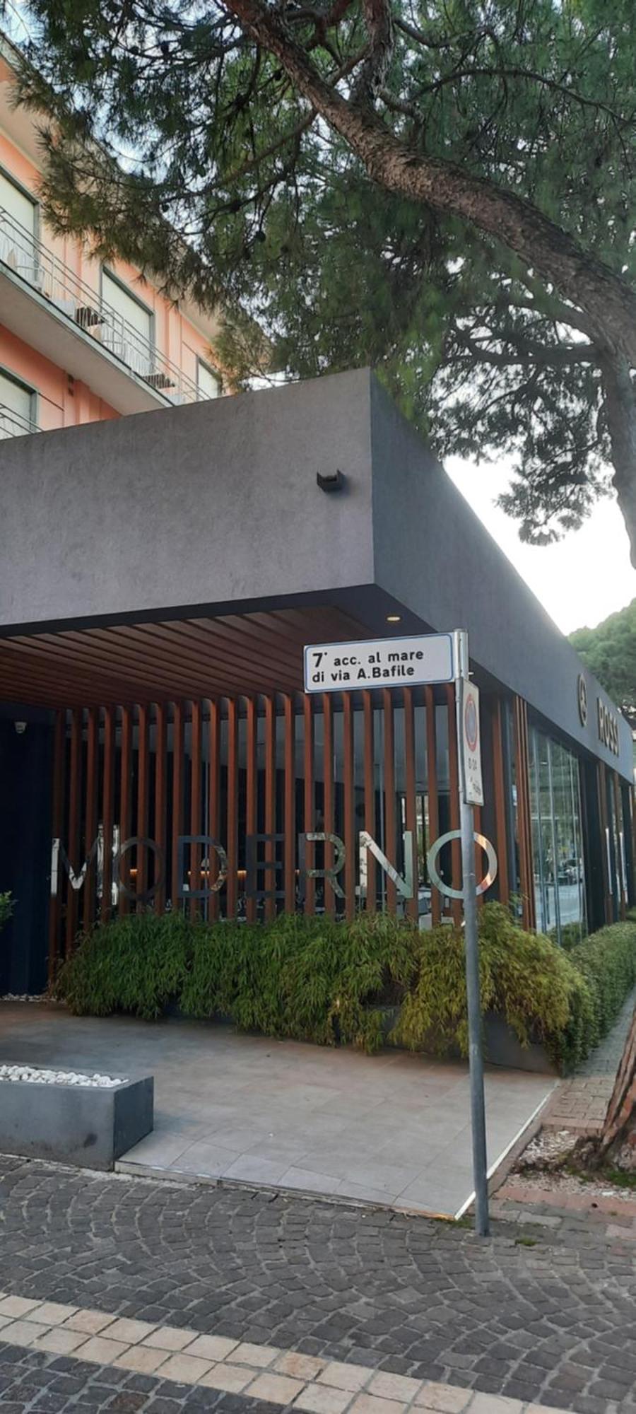 Hotel Moderno リド・ディ・イエゾロ エクステリア 写真
