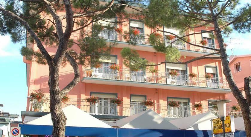 Hotel Moderno リド・ディ・イエゾロ エクステリア 写真